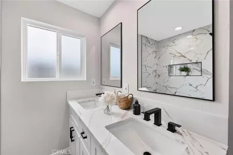 Bath - 19209 Caney Ave, Carson, CA 90746 photo 6 of 8