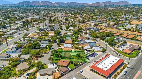 View/Area - 10363 Wagner Way, Riverside, CA 92505 photo 4 of 4