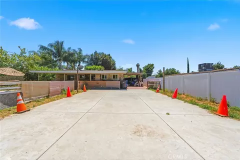 Exterior - 10363 Wagner Way, Riverside, CA 92505 photo 4 of 9