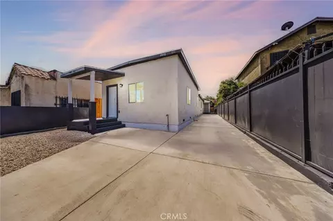 126 W Century Blvd, Los Angeles, CA 90003