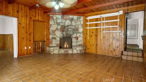 Living - 8331 Jackson, Paramount, CA 90723 photo 7 of 8