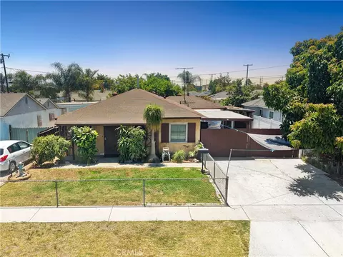 9016 Los Angeles St, Bellflower, CA 90706