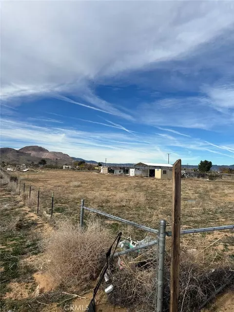 265 E Balboa, Mojave, CA 93501 photo 3