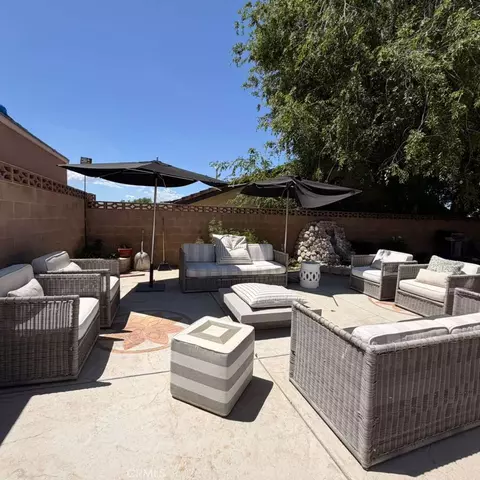 Exterior - 44117 Sancroft Ave E, Lancaster, CA 93535 photo 5 of 6