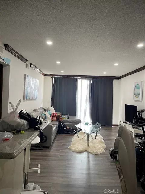 Living - 1140 E Ocean Blvd #320, Long Beach, CA 90802 photo 1 of 1