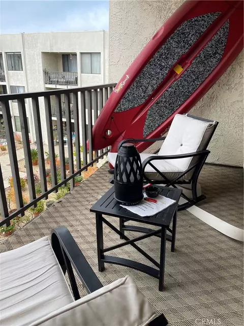 Exterior - 1140 E Ocean Blvd #320, Long Beach, CA 90802 photo 2 of 3