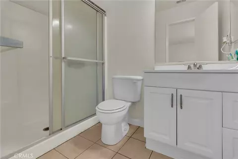 Bath - 18464 Vine St, Hesperia, CA 92345 photo 1 of 2