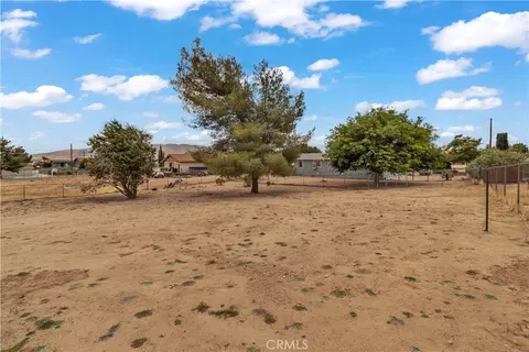 Exterior - 18464 Vine St, Hesperia, CA 92345 photo 7 of 7