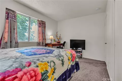 Bedroom - 18464 Vine St, Hesperia, CA 92345 photo 4 of 8