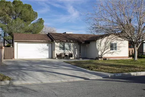 45332 12th St W, Lancaster, CA 93534