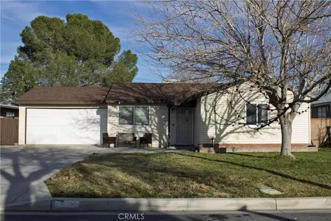 45332 12th St W, Lancaster, CA 93534 photo 2