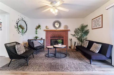 Living - 345 Eisenhower Ct, Hemet, CA 92543 photo 4 of 9