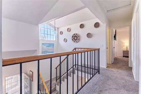 Entry Way - 345 Eisenhower Ct, Hemet, CA 92543 photo 3 of 4