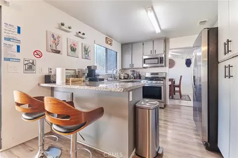 Kitchen - 345 Eisenhower Ct, Hemet, CA 92543 photo 1 of 6