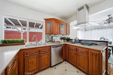 Kitchen - 1330 Turquoise, Corona, CA 92882 photo 4 of 8