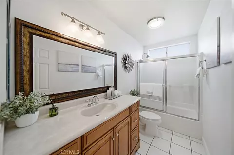 Bath - 1330 Turquoise, Corona, CA 92882 photo 2 of 2