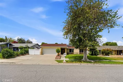 Exterior - 1330 Turquoise, Corona, CA 92882 photo 4 of 19