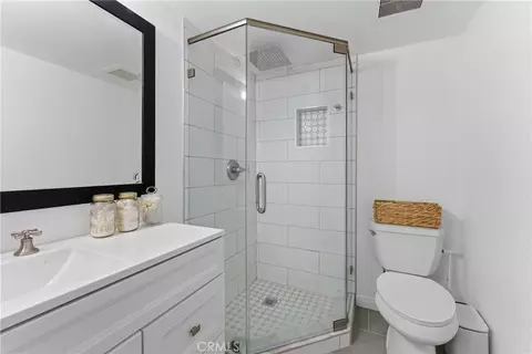 Bath - 1307 Shadow Ln #D, Fullerton, CA 92831 photo 5 of 5