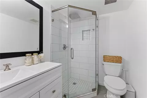 Bath - 1307 Shadow Ln #D, Fullerton, CA 92831 photo 5 of 5
