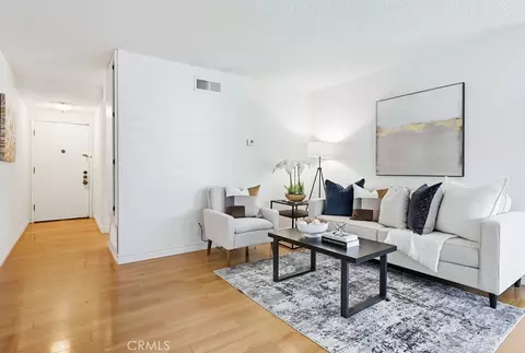 Living - 13654 La Jolla, La Mirada, CA 90638 photo 6 of 7