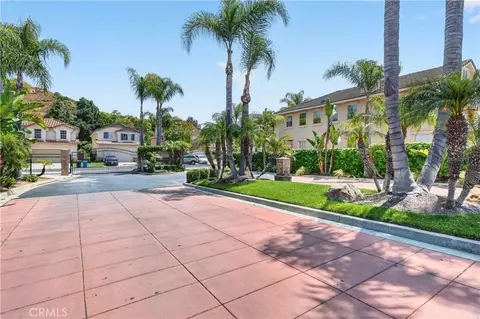 Exterior - 517 Shadow Ln, Simi Valley, CA 93065 photo 5 of 6