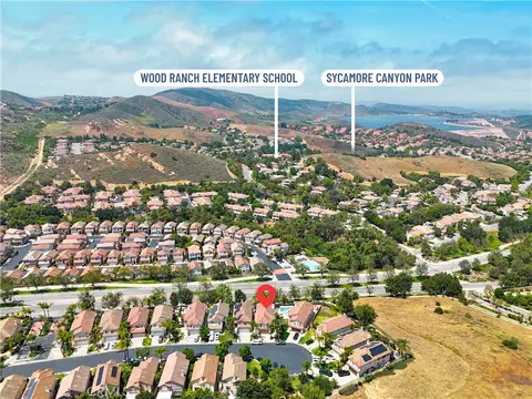 View/Area - 517 Shadow Ln, Simi Valley, CA 93065 photo 3 of 6