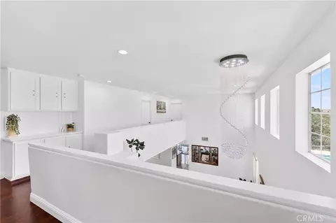 Entry Way - 517 Shadow Ln, Simi Valley, CA 93065 photo 3 of 3