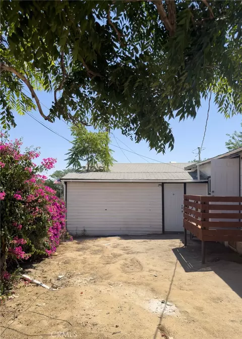 Exterior - 112 Crystal St, Taft, CA 93268 photo 3 of 4