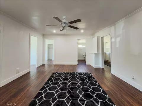 Living - 112 Crystal St, Taft, CA 93268 photo 1 of 3