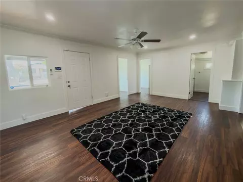 Living - 112 Crystal St, Taft, CA 93268 photo 2 of 3