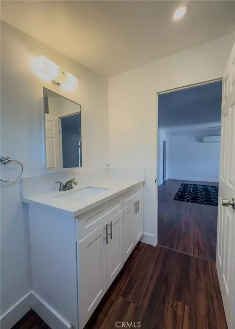 Bath - 112 Crystal St, Taft, CA 93268 photo 4 of 4