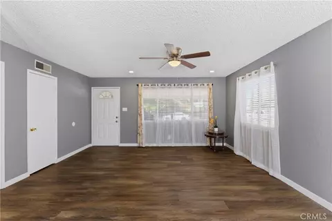 Living - 45514 12th St, Lancaster, CA 93534 photo 6 of 7