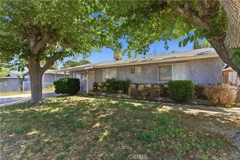 Exterior - 45514 12th St, Lancaster, CA 93534 photo 4 of 12