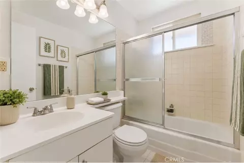 Bath - 45514 12th St, Lancaster, CA 93534 photo 1 of 5