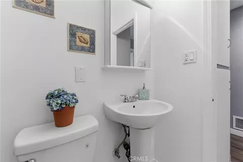 Bath - 45514 12th St, Lancaster, CA 93534 photo 5 of 5