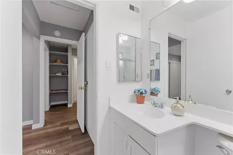 Bath - 45514 12th St, Lancaster, CA 93534 photo 3 of 5