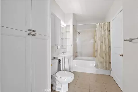 Bath - 488 E Ocean Blvd #1210, Long Beach, CA 90802 photo 2 of 2