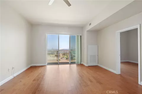 Living - 488 E Ocean Blvd #1210, Long Beach, CA 90802 photo 2 of 4