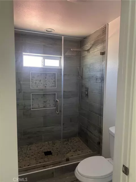 Bath - 7312 Walnut Ave, Paramount, CA 90723 photo 1 of 5