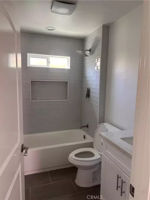 Bath - 7312 Walnut Ave, Paramount, CA 90723 photo 3 of 5