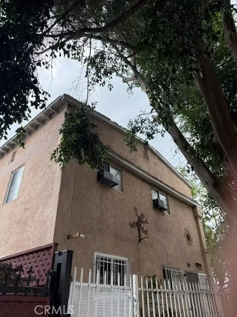 300 E 42nd Pl, Los Angeles, CA 90011