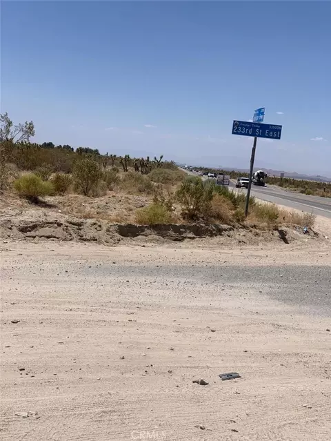 0 Vic Ave Z4 234 Ste, Llano, CA 93544 photo 4