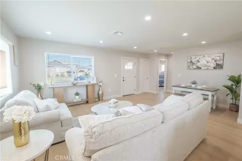 223 S Aprilia Ave, Compton, CA 90220 photo 5