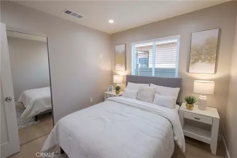 223 S Aprilia Ave, Compton, CA 90220 photo 16