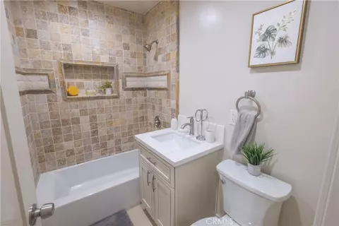 223 S Aprilia Ave, Compton, CA 90220 photo 17