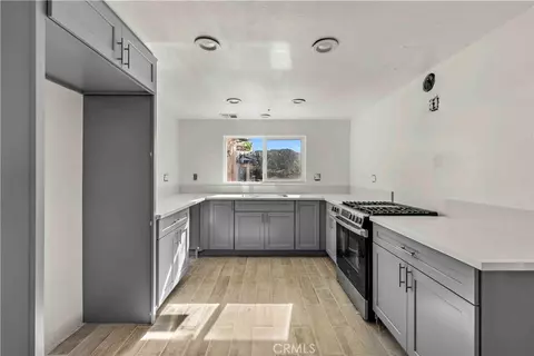Kitchen - 34754 Ellenan, Acton, CA 93510 photo 1 of 2