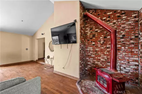 Entry Way - 34754 Ellenan, Acton, CA 93510 photo 1 of 3