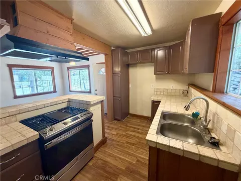 590 Rose, Twin Peaks, CA 92391 photo 3