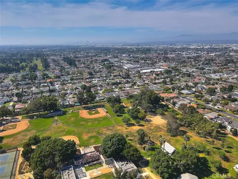 View/Area - 7835 Baysinger St, Downey, CA 90241 photo 3 of 4