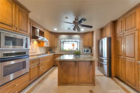 Kitchen - 7835 Baysinger St, Downey, CA 90241 photo 4 of 4